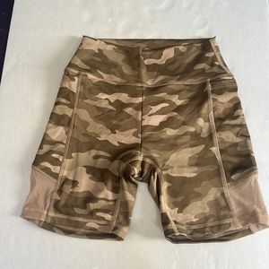 Athletic biker shorts